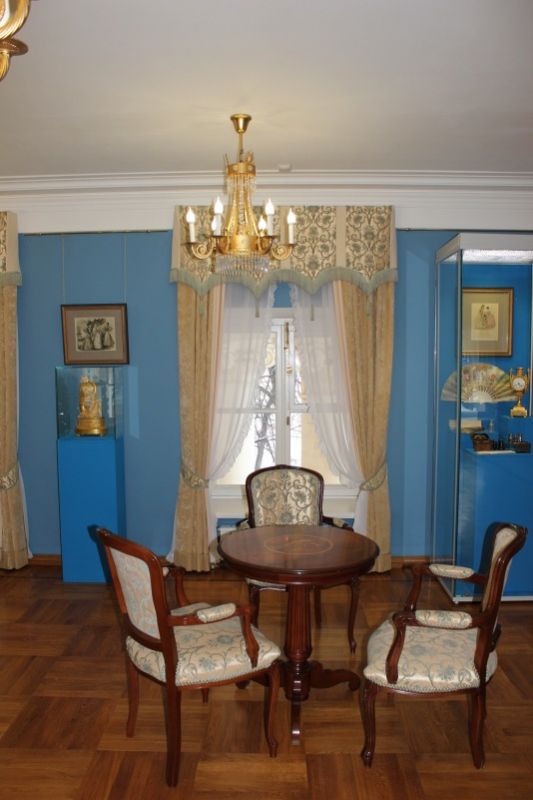 Один из залов дворца Н. А. Дурасова