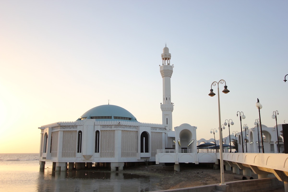 Мечеть Ар-Рахма перед закатом солнца
