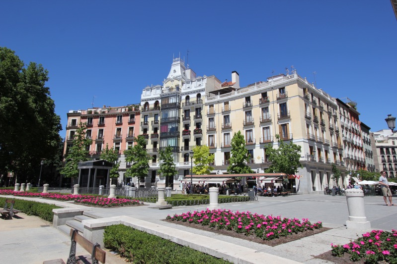 Восточная площадь в Мадриде