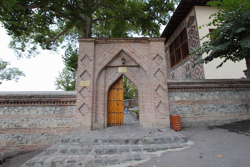 Ворота Дворца Шекинских ханов