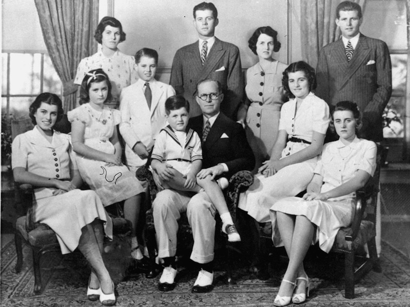 kennedy-family800x484