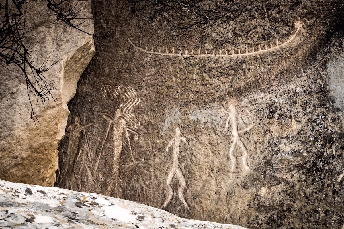 gobustan rocks1200x800