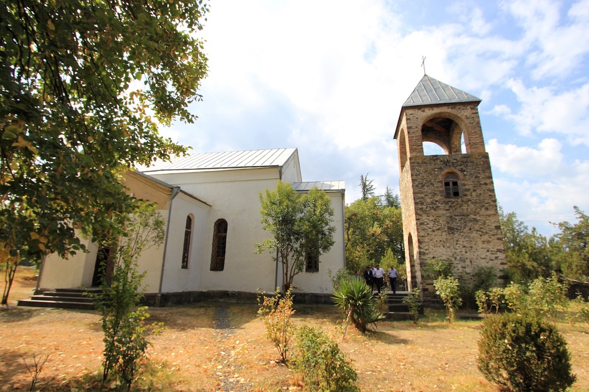 qaxingiloy church1200x800