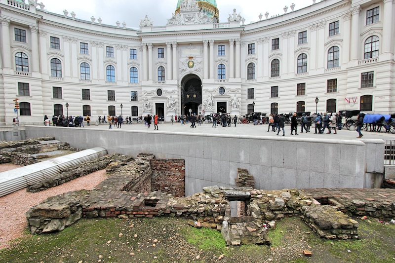 Римские развалины на Михаэлерплатц