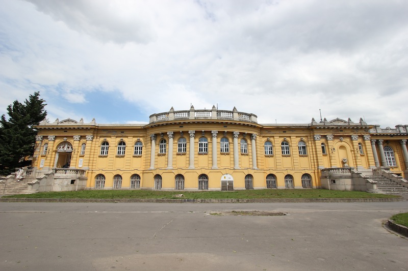 Купальня Сеченьи в Будапеште